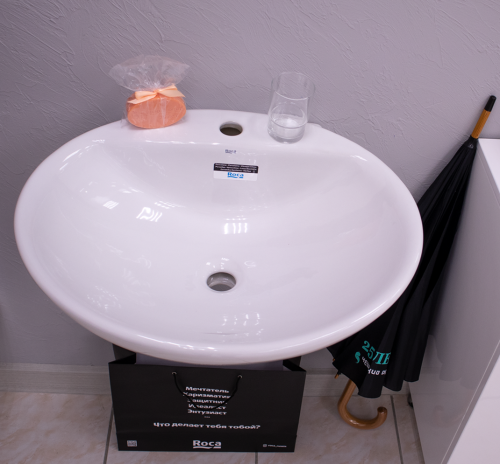 Раковина накладная 60 см Roca Fontana 732787700N