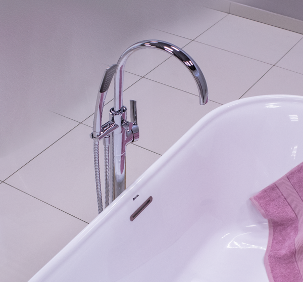 Смеситель напольный Ravak Freedom  16 интернет магазин сантехники BATHPOINT